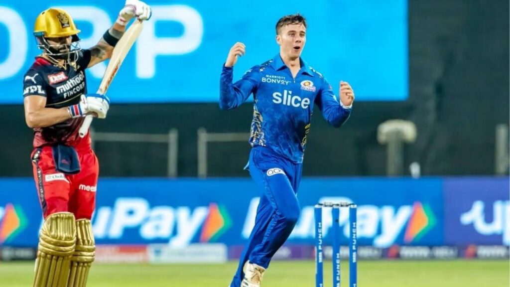 IPL डेब्यू पर पहली ही गेंद पर लिया विकेट