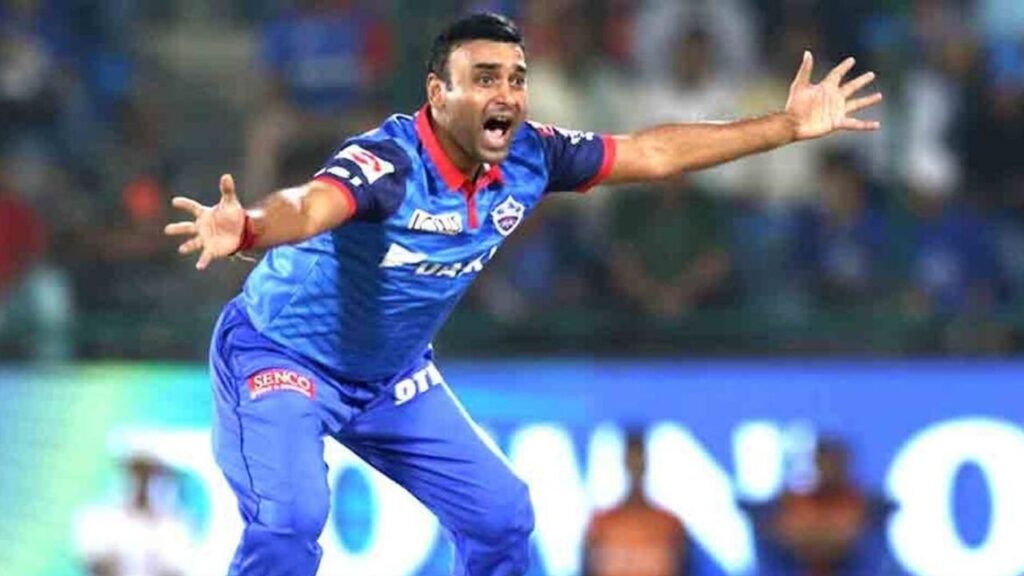 स्पिनरों में सबसे कम मैचों में 100 आईपीएल विकेट लेने वाले खिलाड़ी